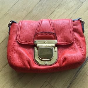 MICHAEL KORS Mini Crossbody Bag with Gold Hardware